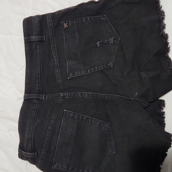 Floral shorts - Picture 2 of 2